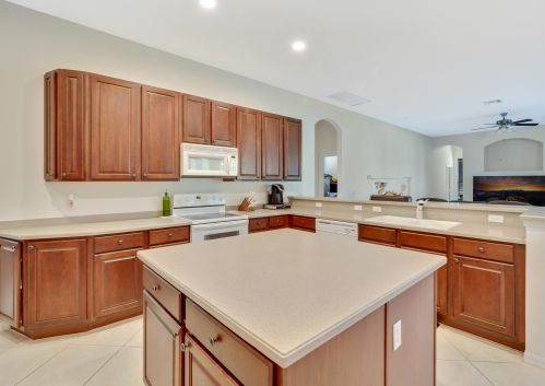 2811 Serenity Cir, Fort Pierce FL 34981-5054 exterior