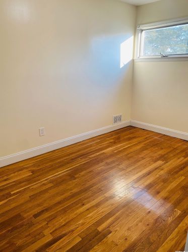 32 Elm St, Central Islip NY  11722-4145 exterior