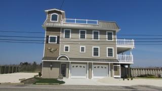 1312 Commonwealth Ave, Strathmere NJ  08248 exterior