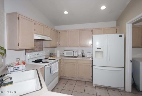 5628 42nd St, Phoenix AZ 85032-2267 exterior