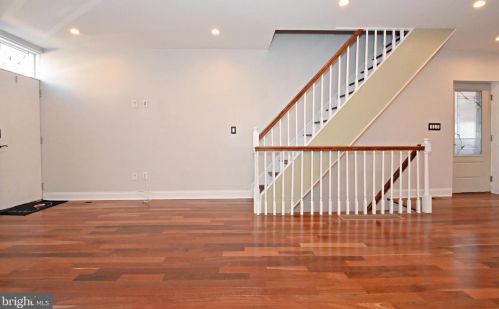 120 Greenwich St, Philadelphia PA 19147-6110 exterior