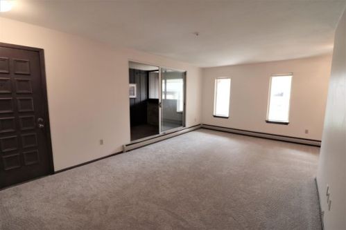 4225 Rivers Edge Cir, Milwaukee, WI 53209-1115