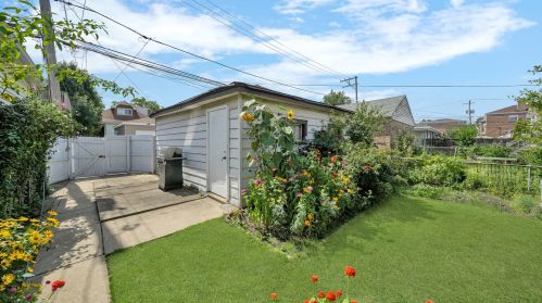 5527 Eddy St, Chicago IL 60641-3248 exterior