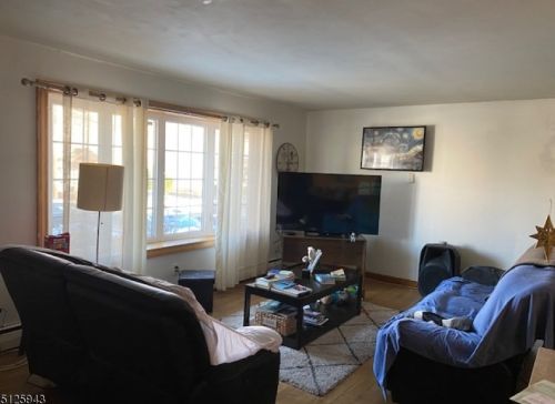 341 Hobart Ave, Paterson, NJ 07508-1425