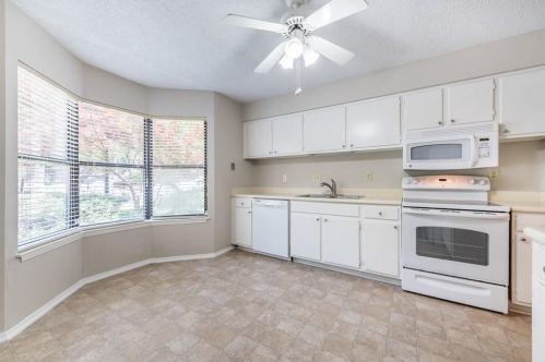 2707 Huntingdon Chase, Atlanta GA  30350-4938 exterior