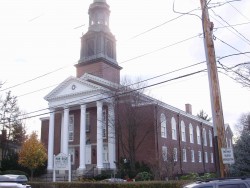 391 Walnut St, Newton MA 02460-2229 exterior