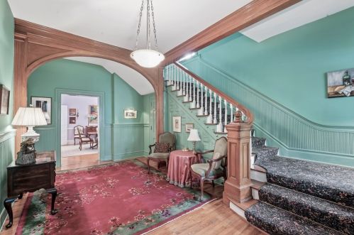 5025 Castleman St, Pittsburgh, PA 15232-2106