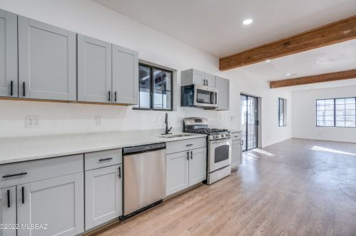 823 Arizona Ave, Tucson AZ  85705-7733 exterior