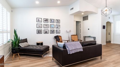 14015 33rd St, Phoenix AZ  85044-8715 exterior