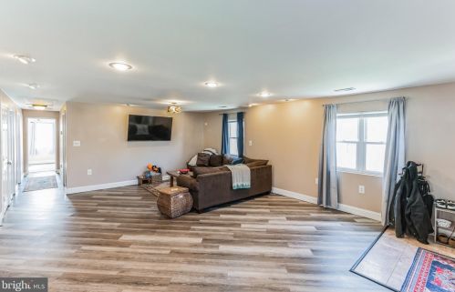 30 Norman St, Chester PA 19014-2107 exterior