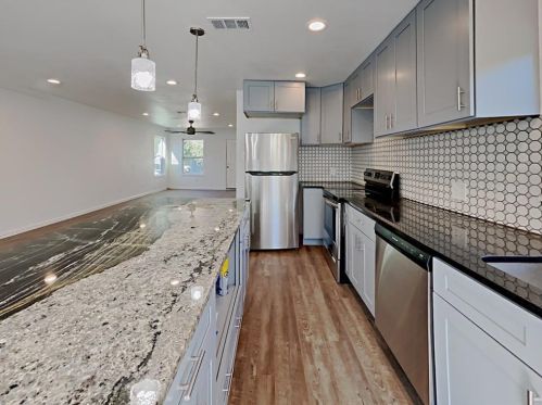 2544 Falls Dr, Dallas TX  75211-9137 exterior