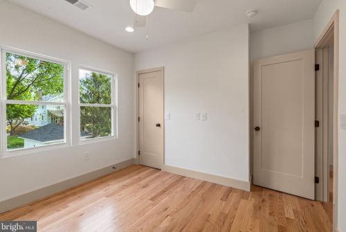 8 Narberth Ter, Camden NJ  08108-1017 exterior