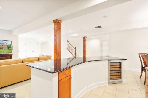 17675 Tobermory Pl, Leesburg VA 20175-7053 exterior