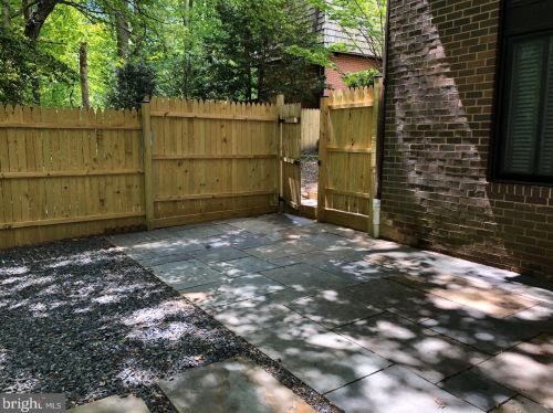 10819 Deborah Dr, Rockville MD  20854-2716 exterior