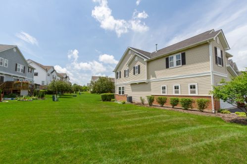 1520 Brompton Ln, Bull Valley IL 60014-2046 exterior