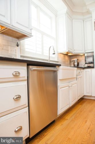 25 Masonic Vw Ave, Alexandria VA 22301-2203 exterior