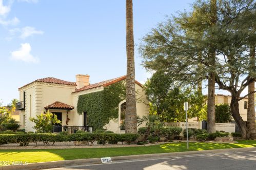 2050 11th Ave, Phoenix AZ  85007-1509 exterior