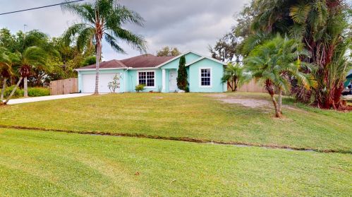 377 Kestor Dr, Fort Pierce, FL 34953-5513