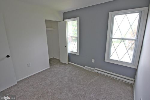 2845 Pebblebrook Dr, Lancaster PA 17601-3329 exterior