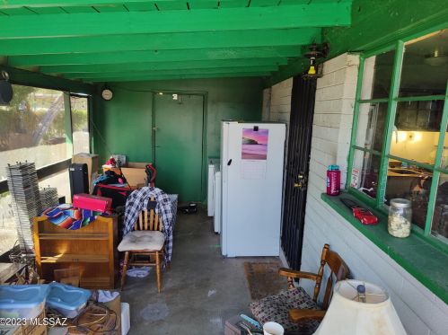 1302 Kleindale Rd, Tucson AZ 85749-8385 exterior