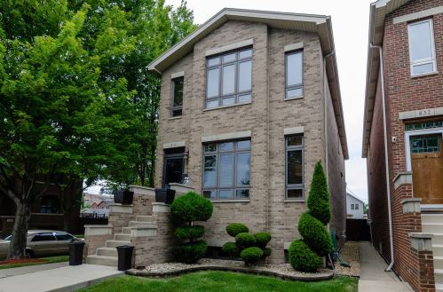 836 37th Pl, Chicago, IL 60609-1408