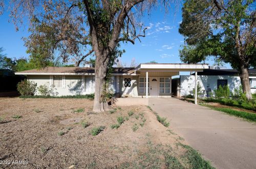 4234 42nd Pl, Phoenix AZ  85018-4290 exterior