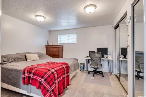 1394 8175, Sandy UT 84093-6617 exterior