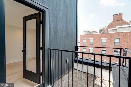 959 Marshall St, Philadelphia PA 19122 exterior