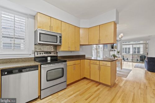 10846 Antigua Ter, Rockville, MD 20852-5532