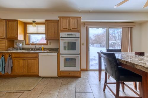 7249 97, Milwaukee WI 53225-2504 exterior