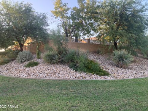 3819 74th Dr, Phoenix AZ  85043-7590 exterior