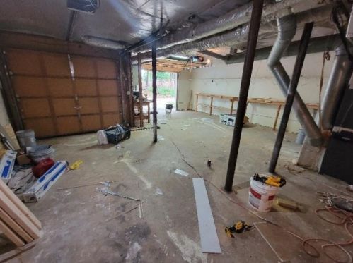 9015 Carroll Manor Dr, Atlanta GA  30350-2010 exterior