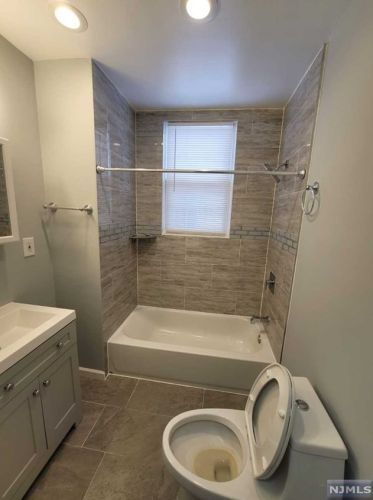 27 Cedar Ave, Newark NJ  07106-1207 exterior