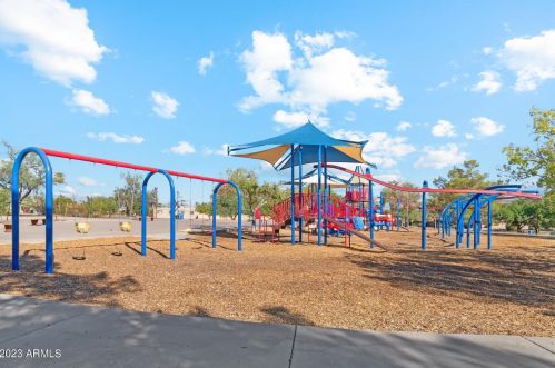 11641 23rd St, Phoenix AZ 85028-1705 exterior