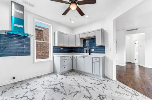 6710 Carpenter St, Chicago, IL 60621-1214