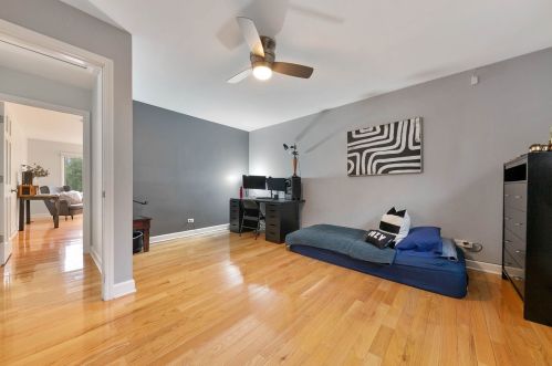 412 Flock Ave, Naperville IL 60565-6150 exterior