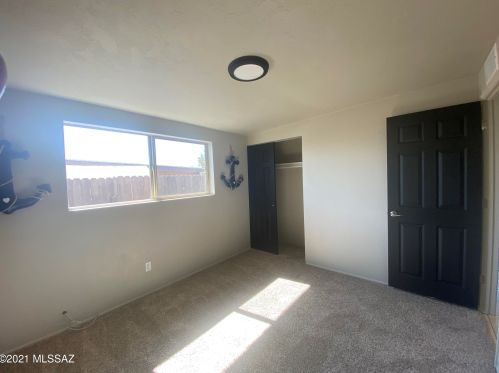 8542 Calle Bolivar, Tucson AZ  85715-5409 exterior