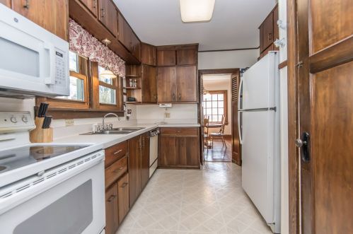 2157 67th Pl, Milwaukee WI 53219-1308 exterior