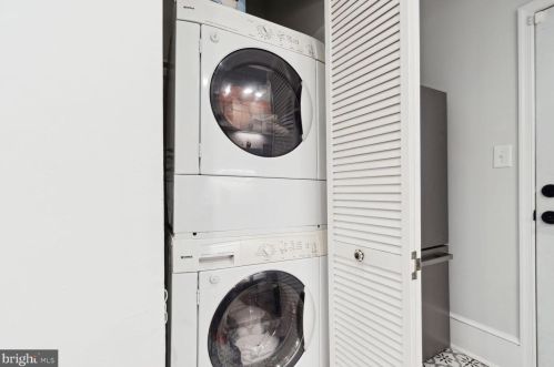 1229 I St, Washington DC  20003-4109 exterior