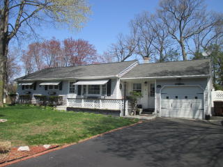 6 Ernest St, Enfield, CT 06082-5004