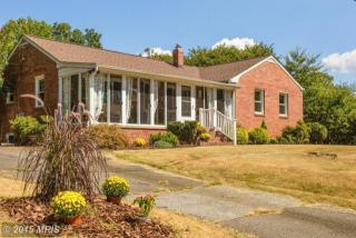 2700 James Dr, Alexandria, VA 22303-1329