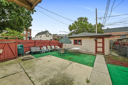 2454 54 St, Chicago IL 60632-2606 exterior