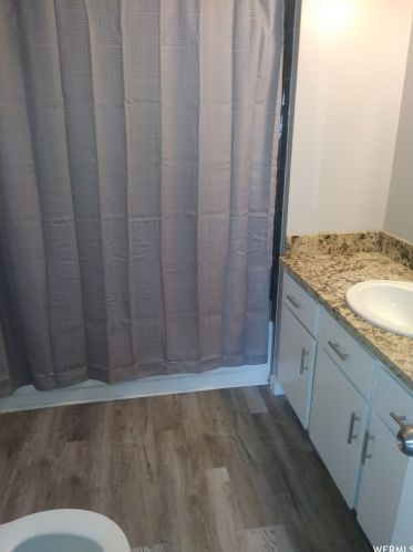 7965 Linton Dr, Taylorsville UT 84088-4632 exterior