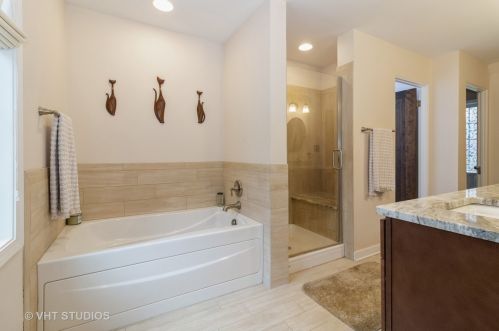 2605 Dougall Rd, Joliet IL 60433-1646 exterior