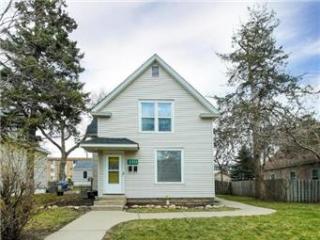 119 12th Ave, Hopkins, MN 55343-7359