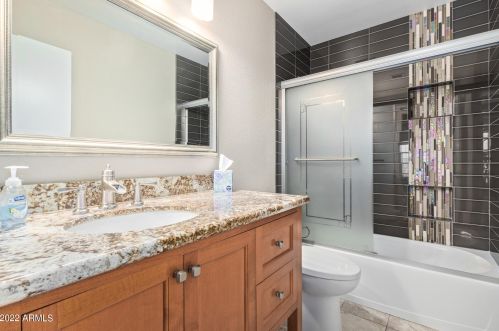 21602 33rd Ln, Phoenix AZ 85051-5942 exterior