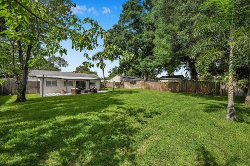 3912 Bay View Ave, Tampa FL  33611-1234 exterior