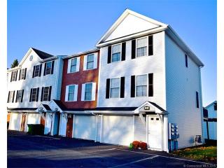 2 Fern Ave, Wallingford CT  06492-6513 exterior