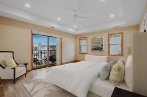 2712 Bryn Mawr Ave, Chicago IL 60659-4414 exterior