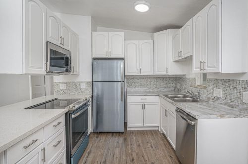 208 Southern Ave, Fort Pierce FL  34950-5433 exterior